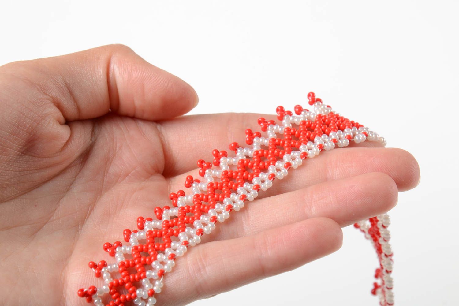 Collier rouge large Bijou fait main Cadeau femme long en perles de rocaille photo 3