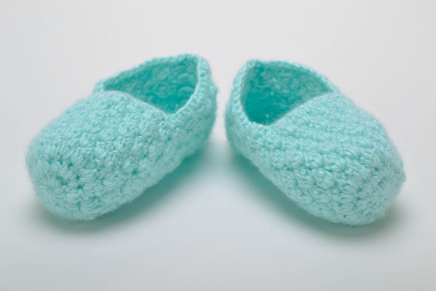 Crocheted handmade babies shoes photo 2
