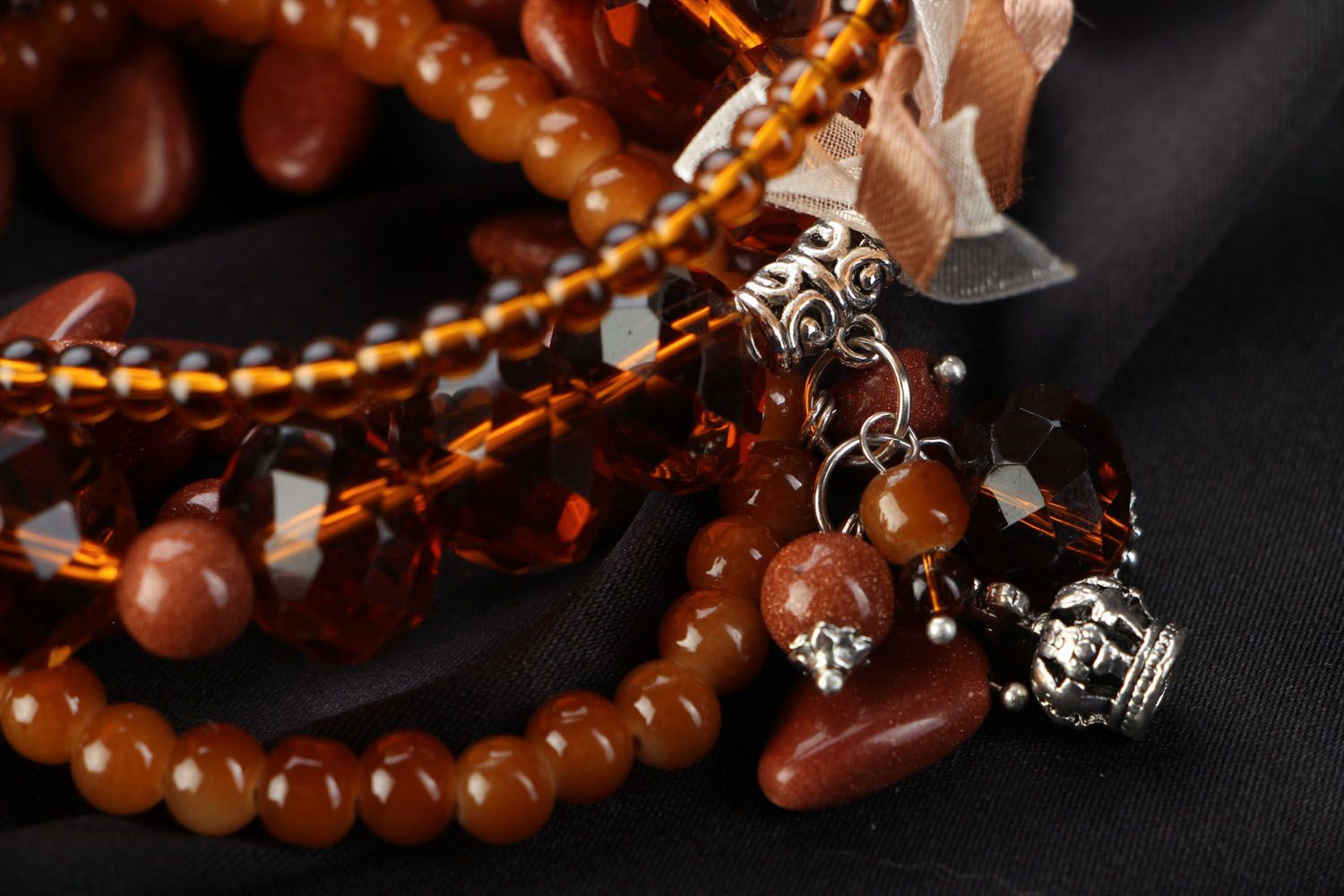 Set of women's bracelets with natural stones photo 2