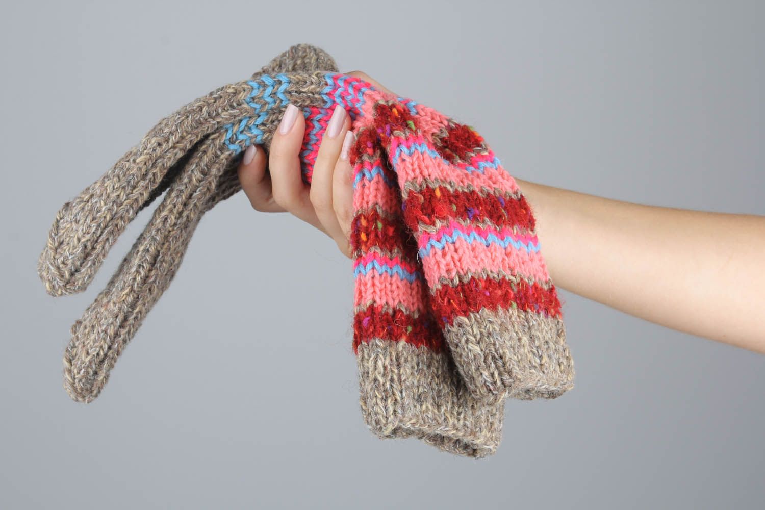 Meias de mulheres altas quentes de fios de lã tricotadas à mão  foto 5
