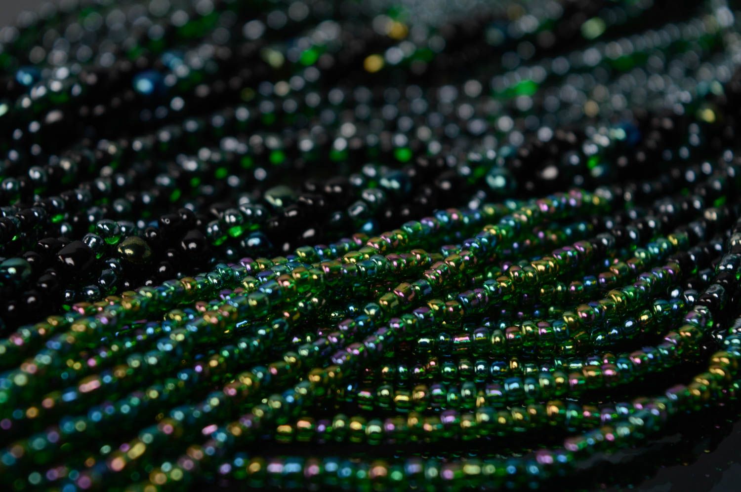 Mehrreihiges Collier aus Glasperlen Schwarz grün foto 4