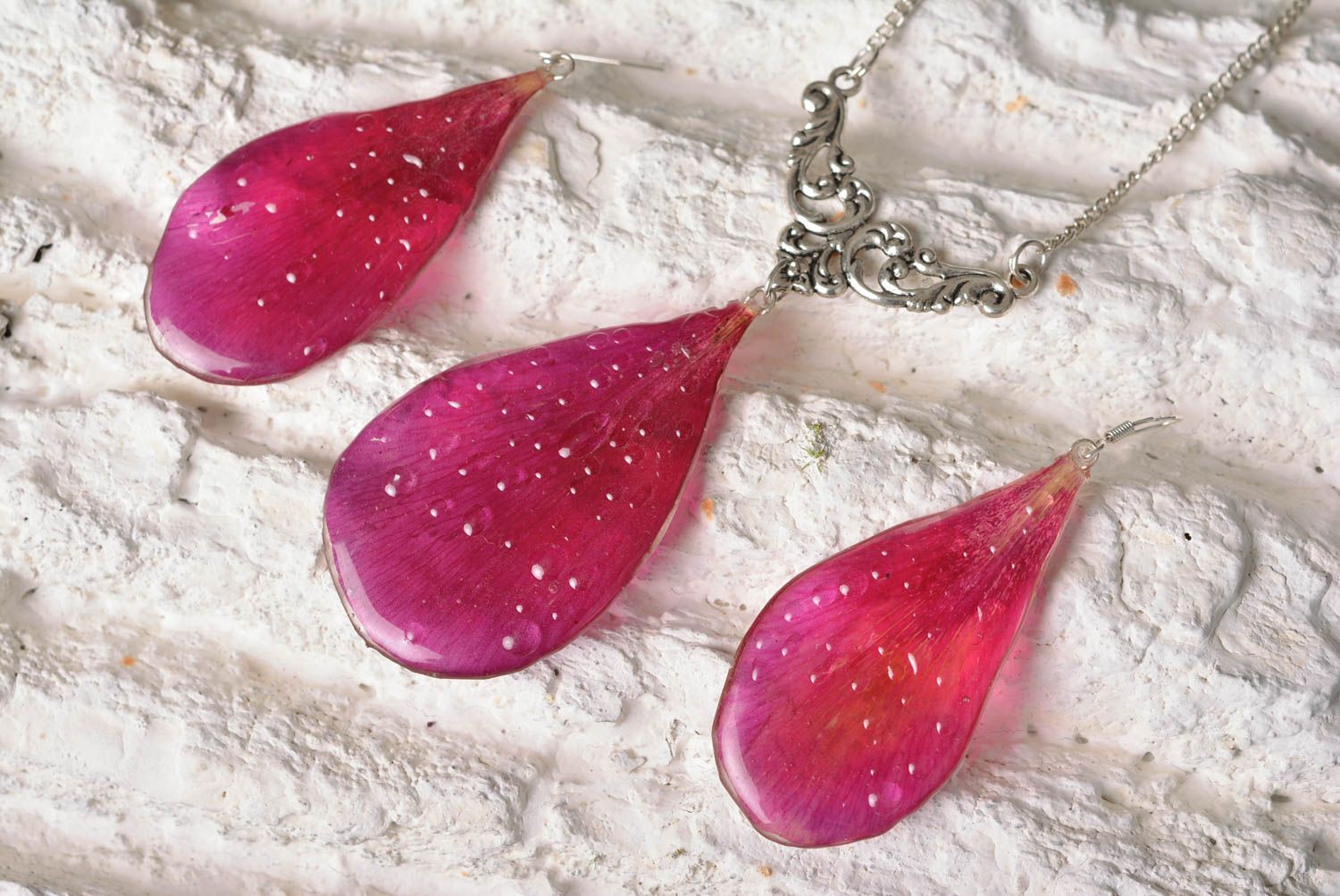 Handmade pendant bijouterie with epoxy resin designer accessory girl gift photo 2