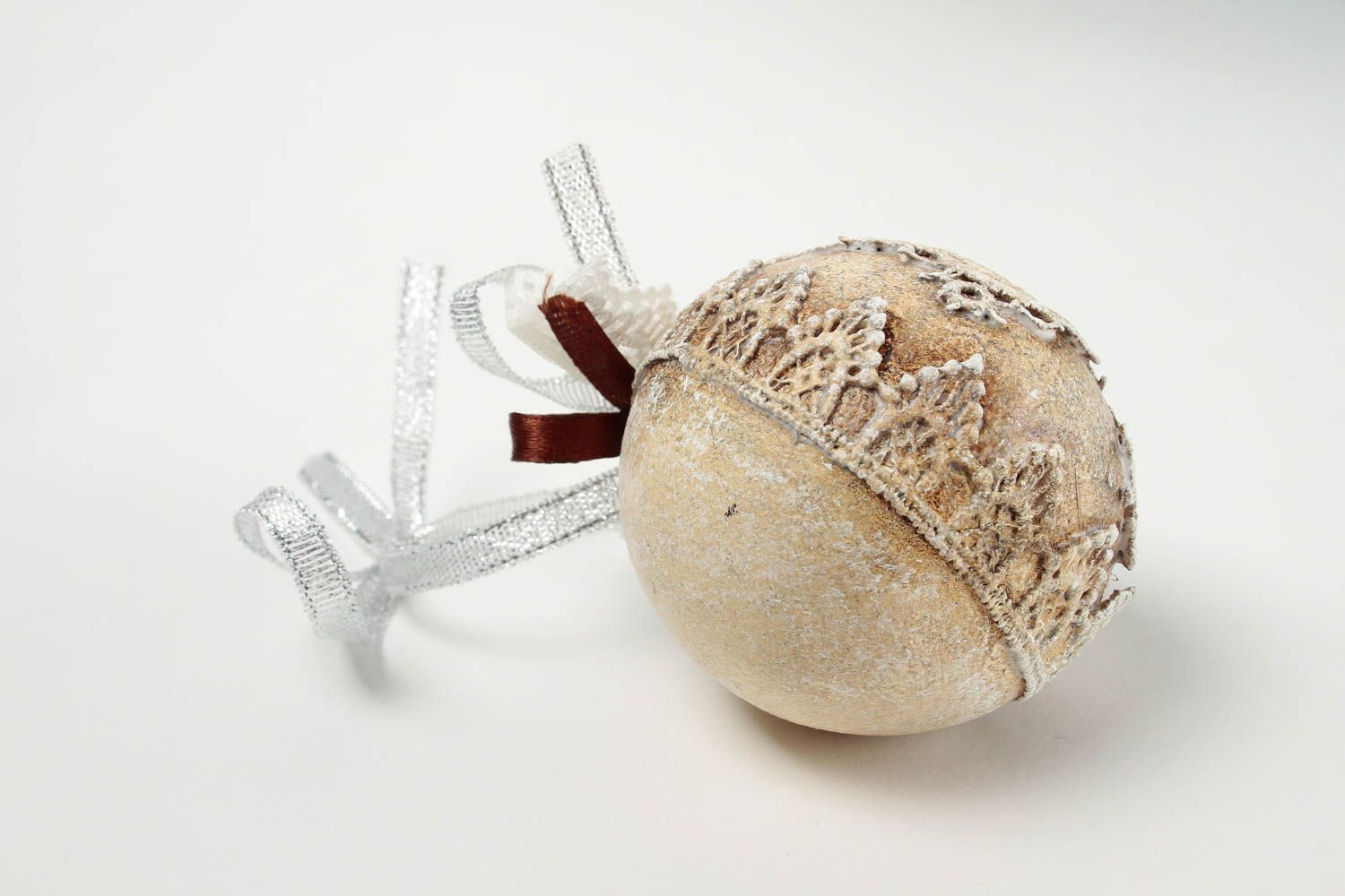 Игрушка на елку ручной работы декор для дома новогодний шар из пластика  фото 4
