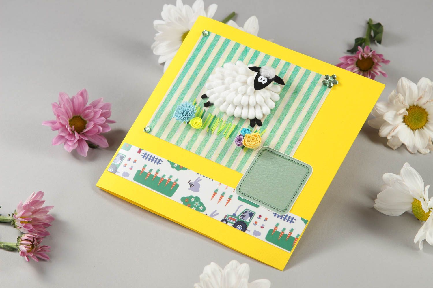 Tarjeta de felicitación amarilla con oveja postal hecha a mano regalo original foto 1