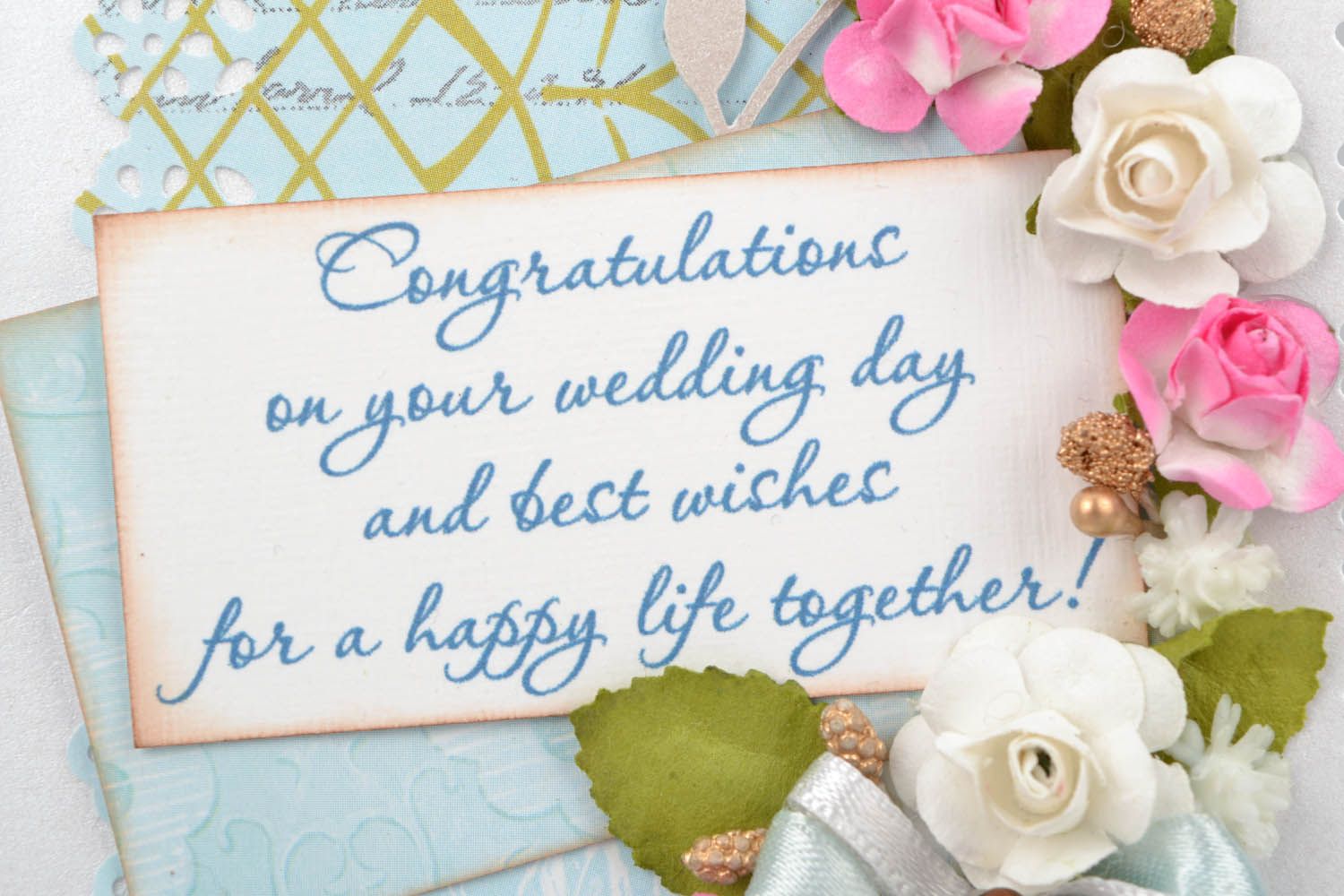 Cartão postal decorativo decorado com flores artificiais Casamento feliz! foto 4
