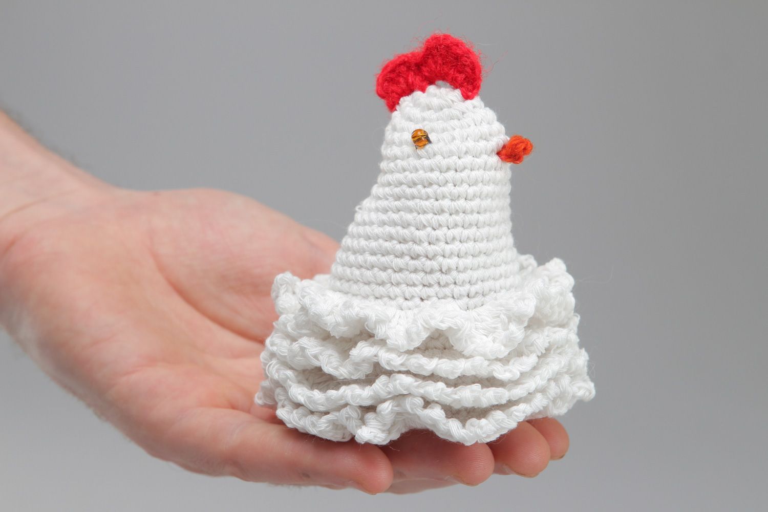 White handmade painted egg cover Easter chicken crocheted of cotton with beads  photo 4