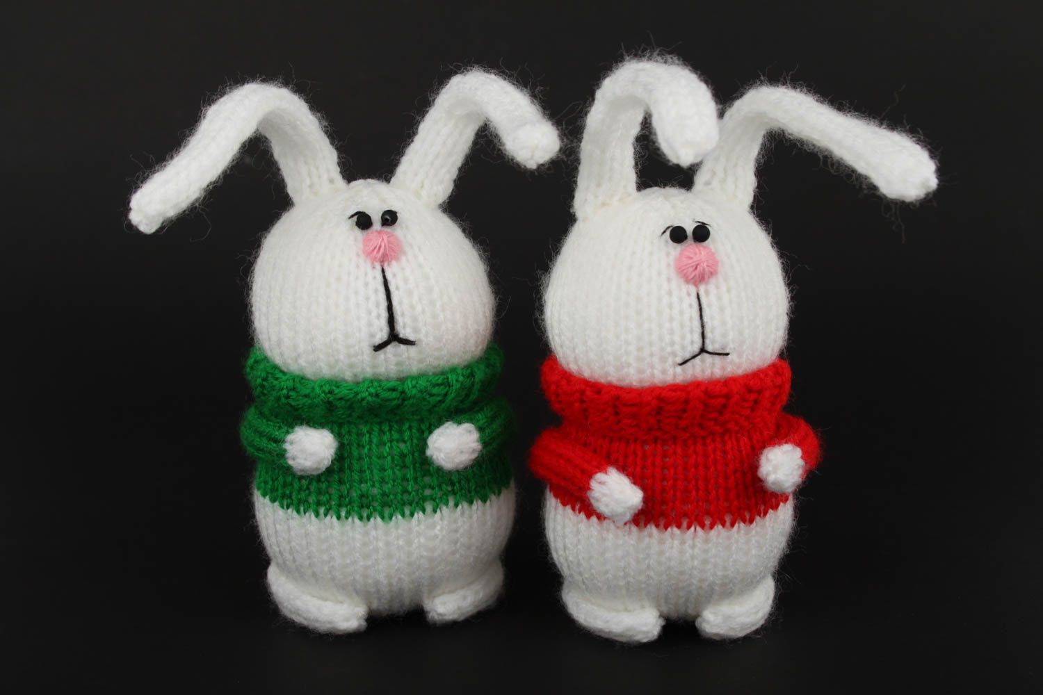 Мягкие игрушки ручной работы игрушки зайцы в красном и зеленом детские игрушки фото 2