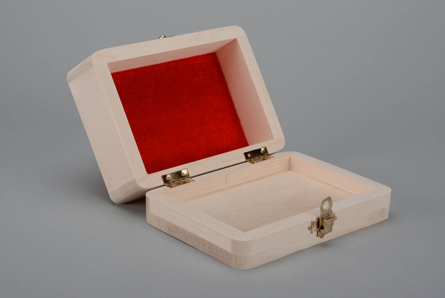 Caja en blanco de madera foto 4