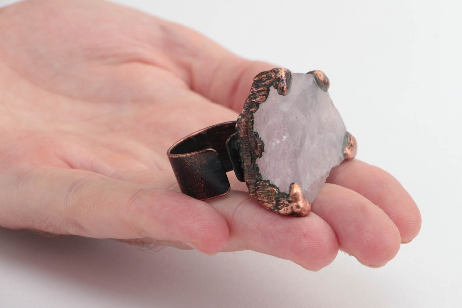Bague en métal avec quartz rose grande faite main accessoire pour femme photo 5