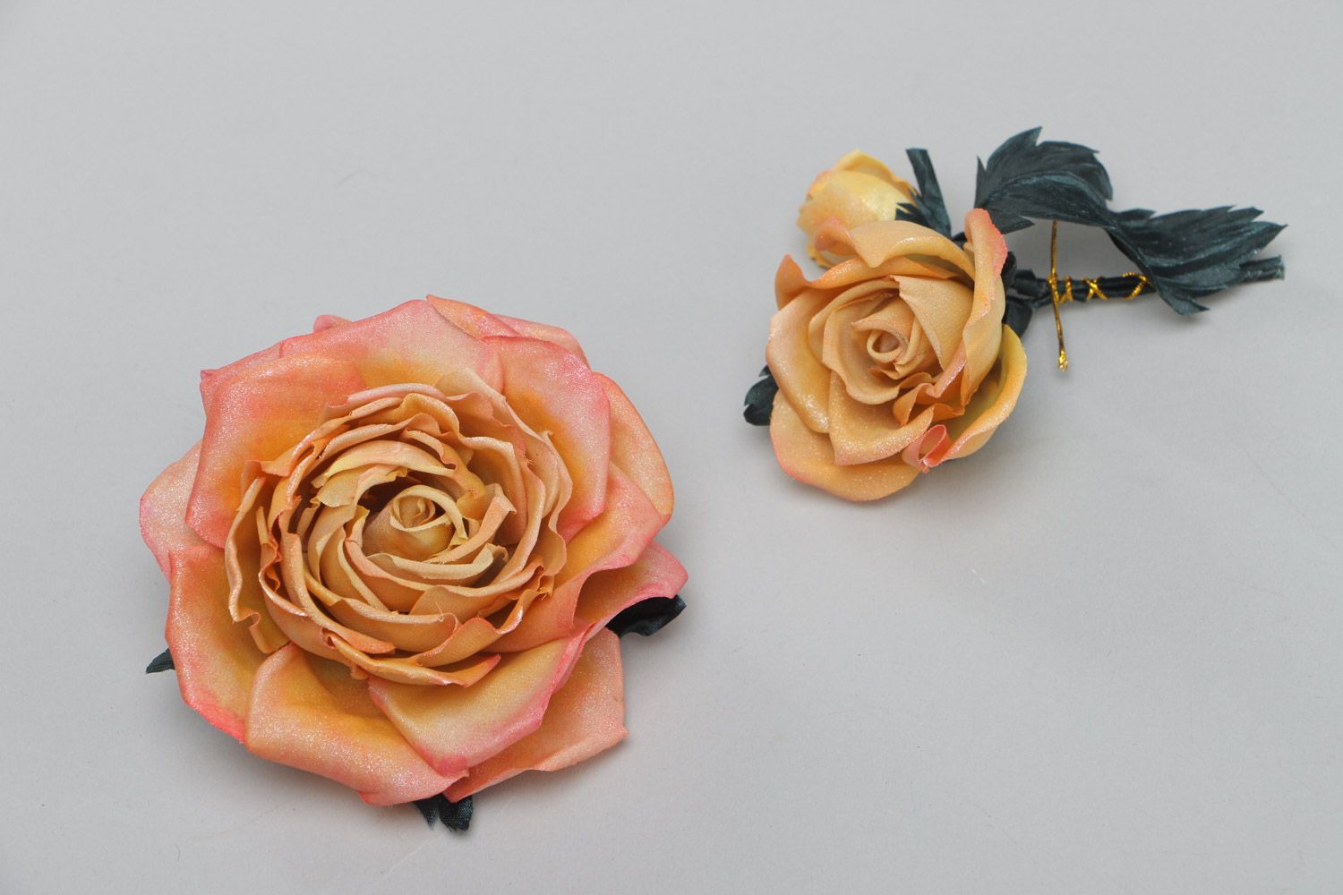 Set of 2 handmade floral accessories hair clip and brooch of tender peach color photo 2