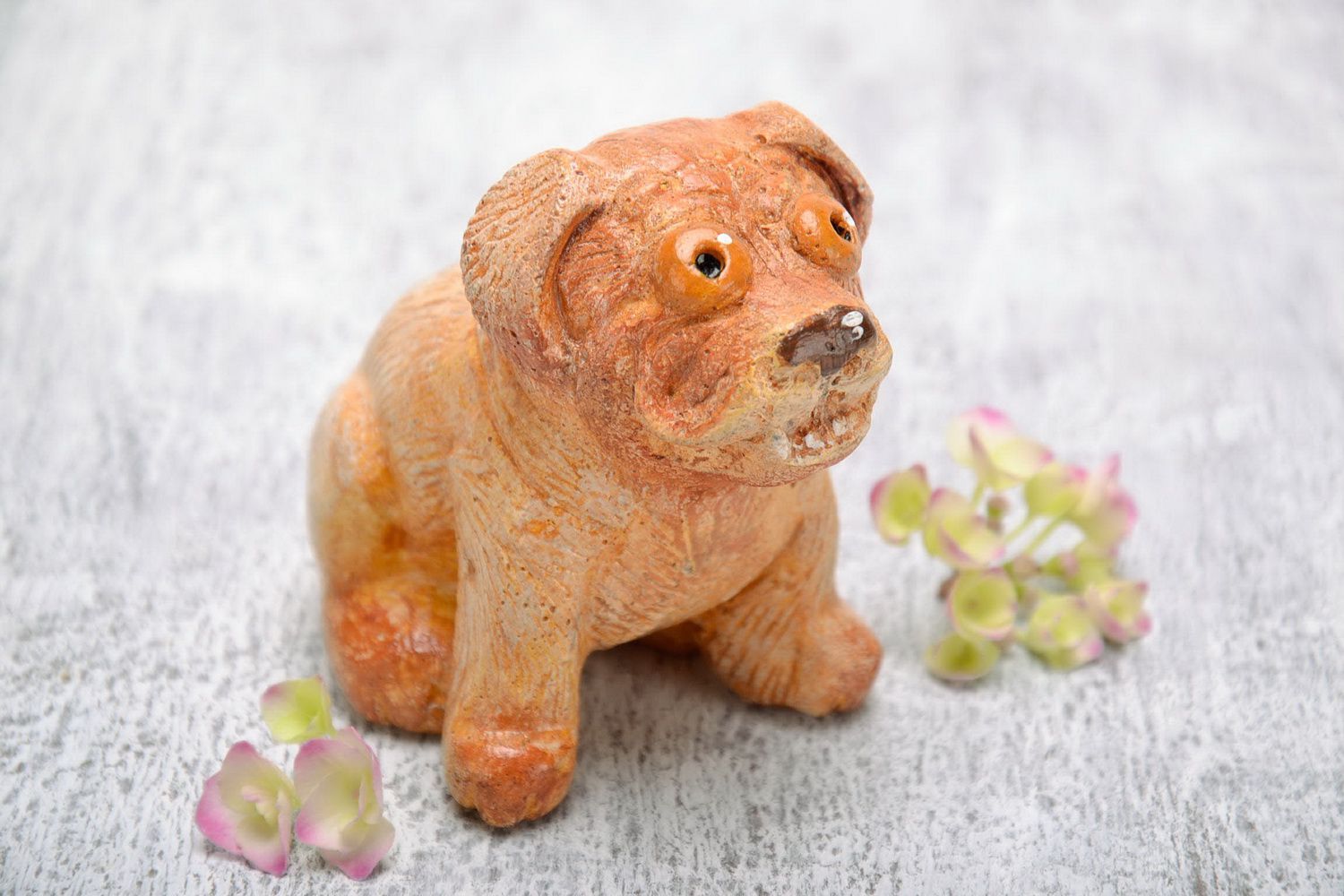 Plaster statuette Bulldog photo 1