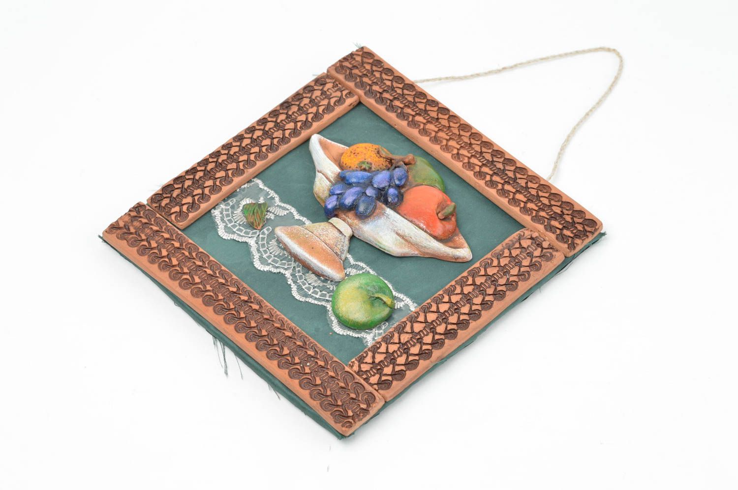 Керамическая плитка панно в рамке натюрморт из красной глины покрытый глазурью фото 2