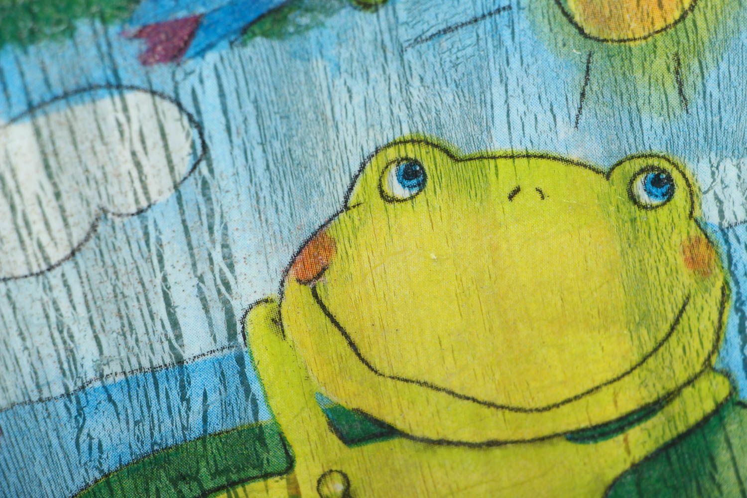 Decoupage wall panel Frog in the Sun photo 2