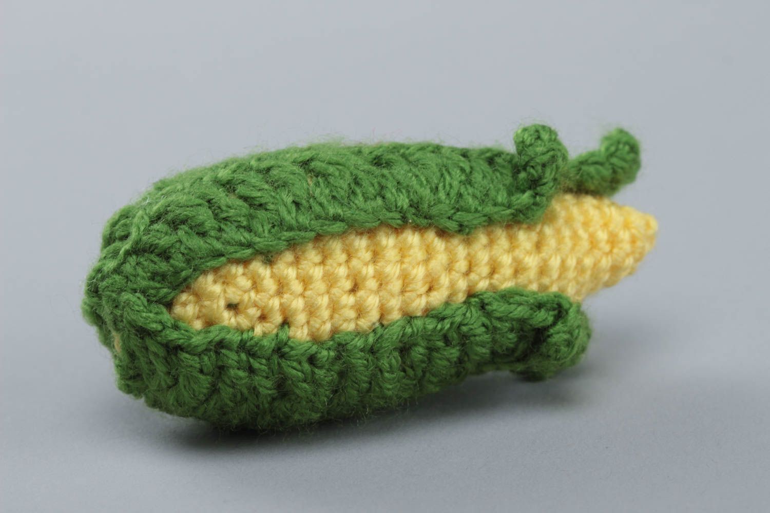 Jouet mou tricoté en acrylique au crochet fait main original petit Maïs photo 2
