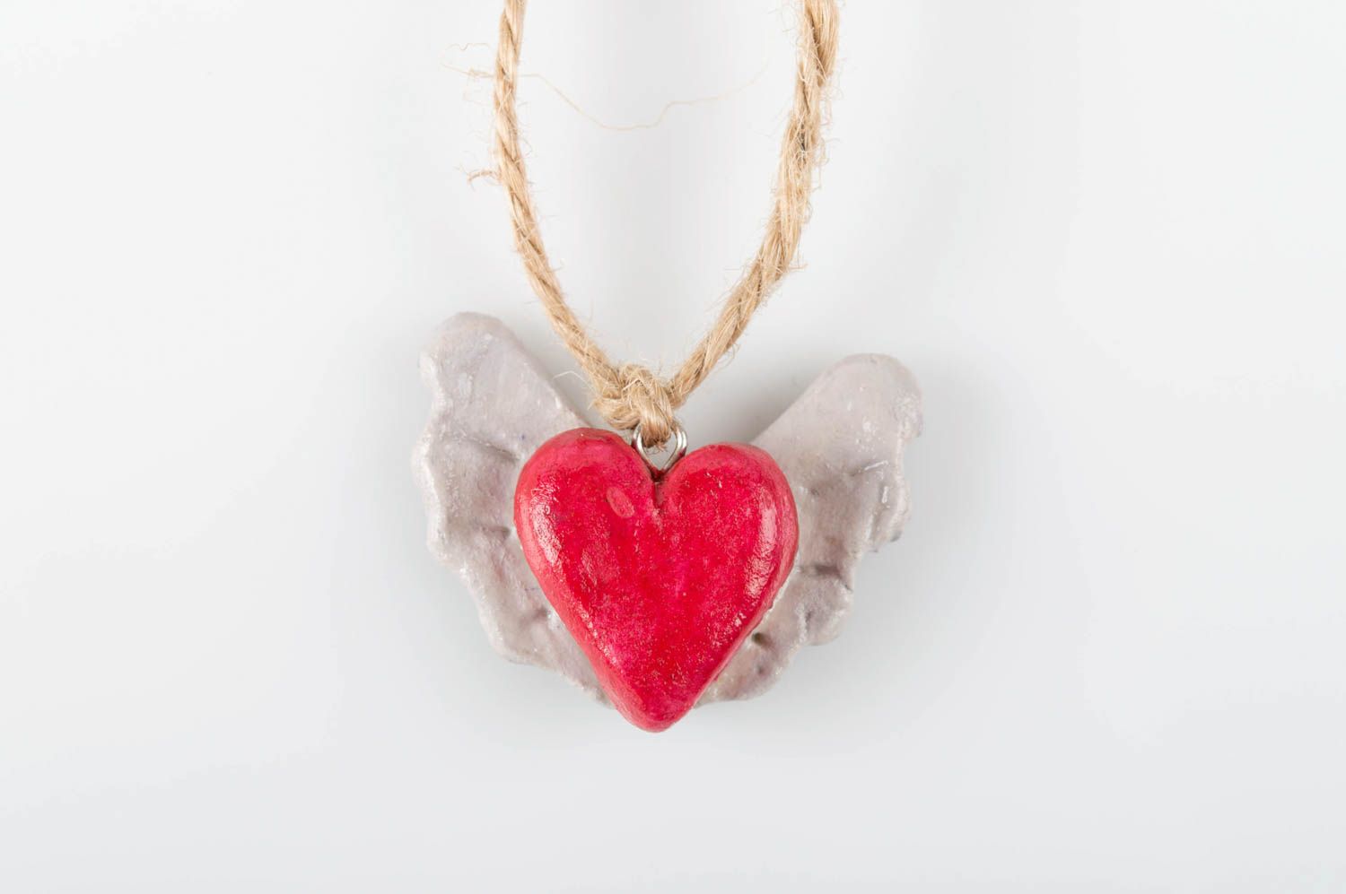 Глиняный кулон расписанный акварельными красками ручной работы в виде сердца фото 5