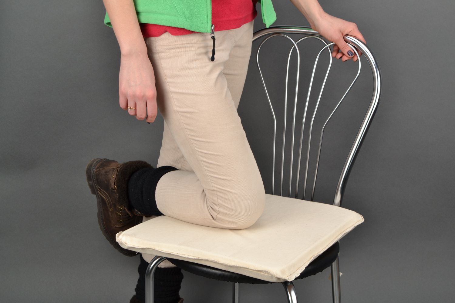 Coussin de chaise en tissu de coton et polyamide avec dentelle faite main photo 2