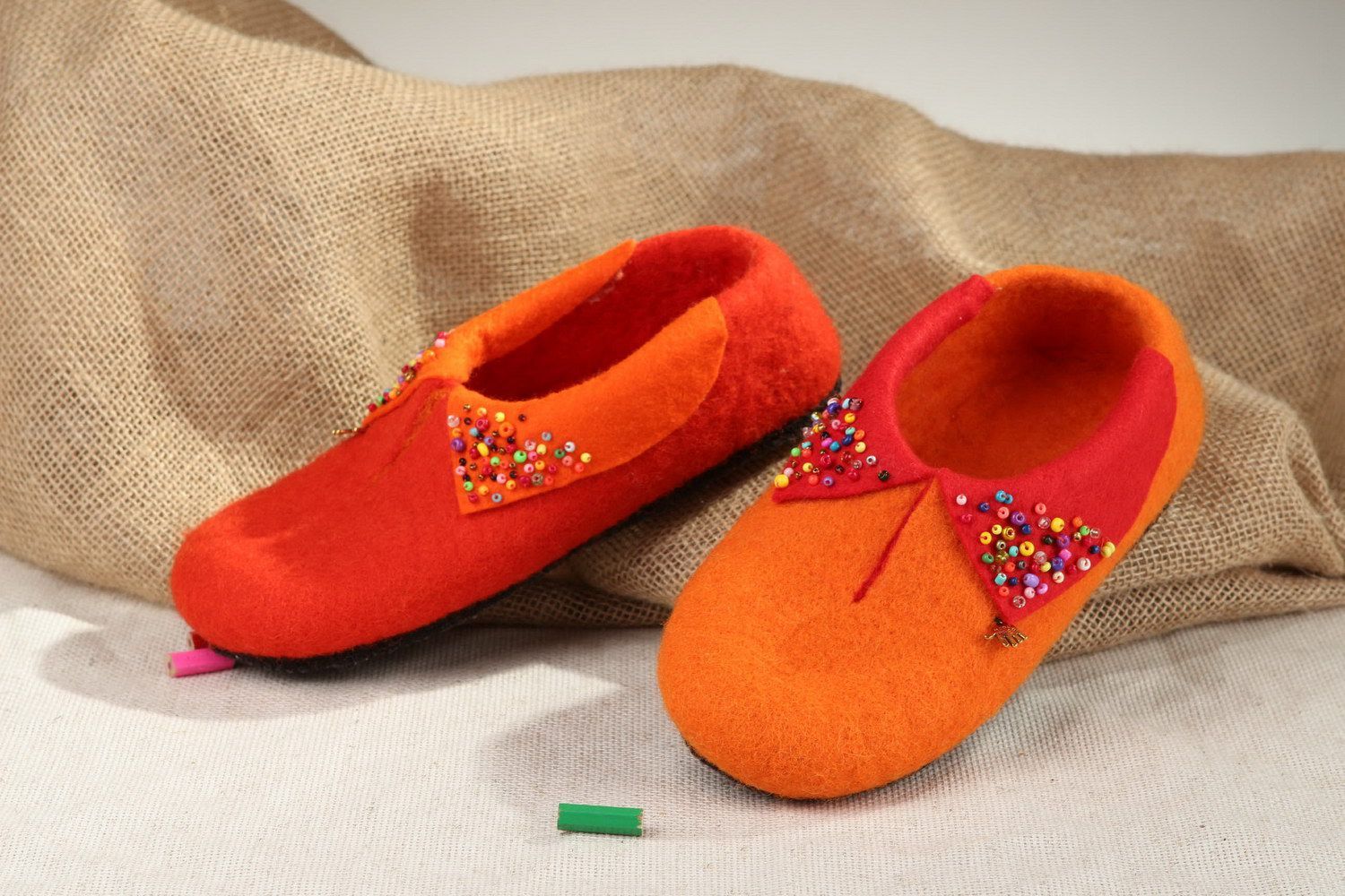 Slippers made from wool, handiwork photo 1