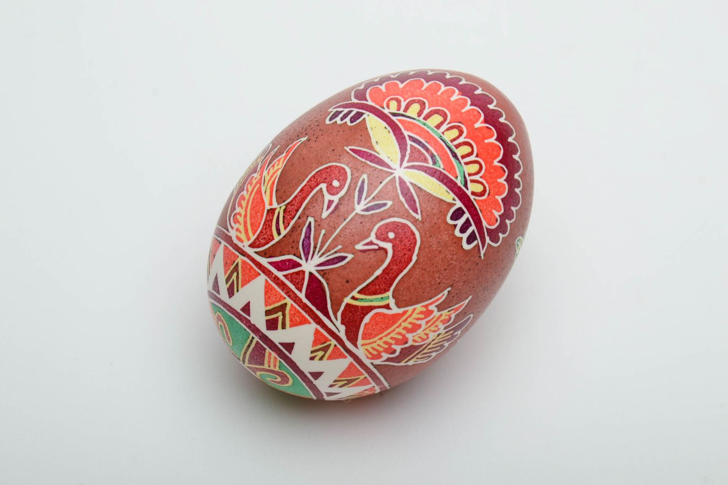 Huevo pintado a mano con cera  foto 2
