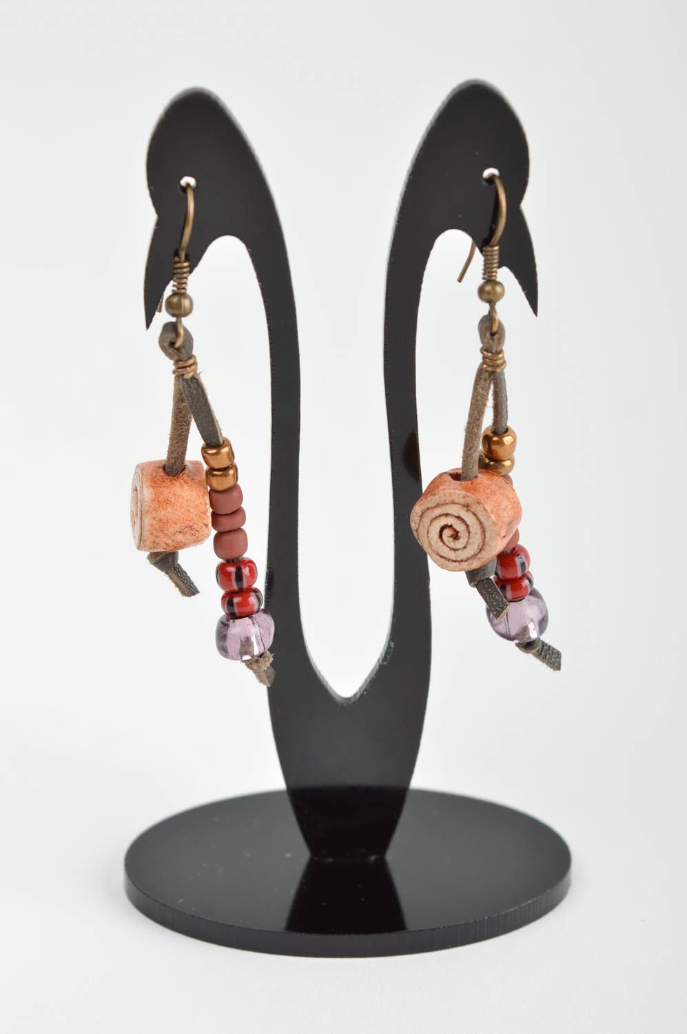 Boucles d'oreilles pendantes Bijou fait main fantaisie Accessoire femme design photo 2