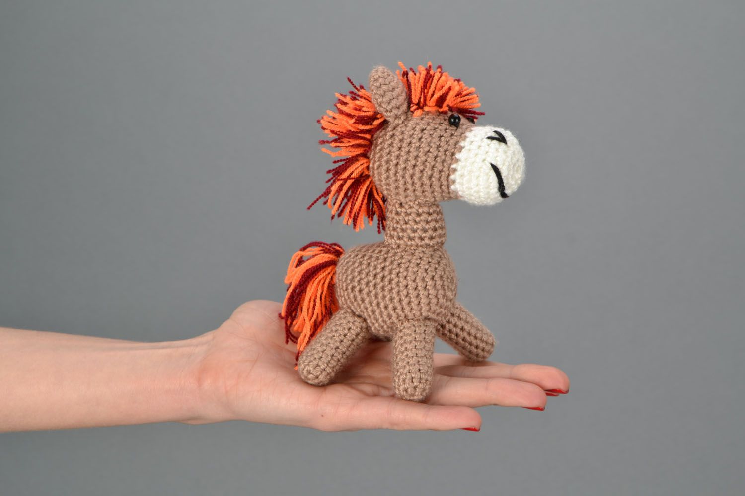 Brinquedo macio de malha feito à mão Cavalo foto 2