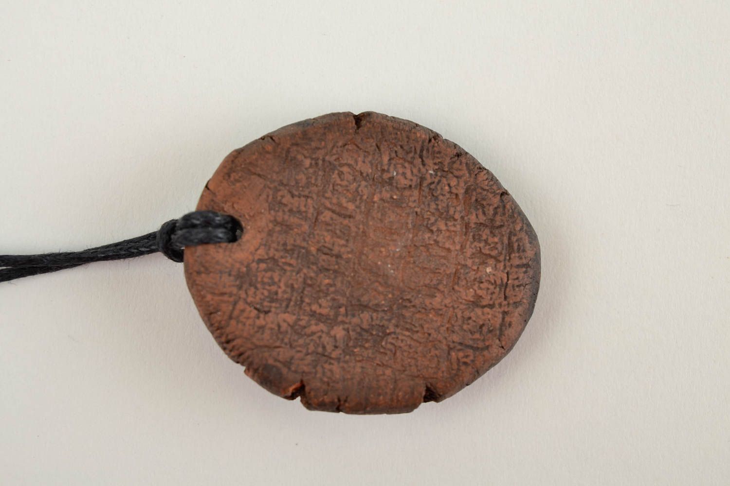 Interessanter handmade runder Anhänger Keramik Schmuck Frauen Geschenk Rune foto 5