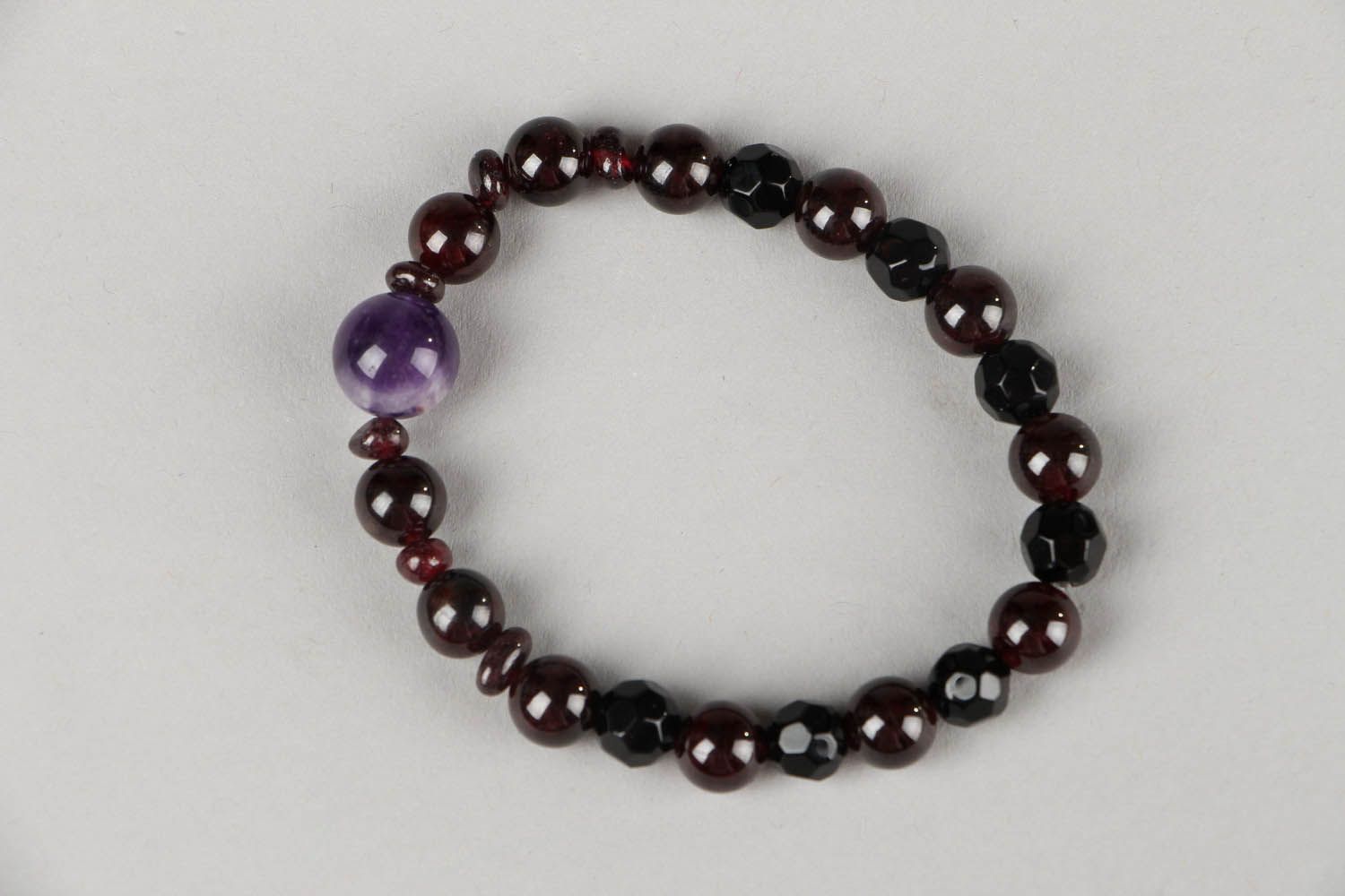 Bracelet made of glass and natural stones photo 3