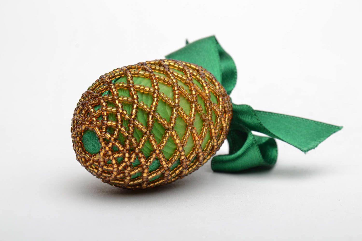 Decorative egg woven over with beads photo 4