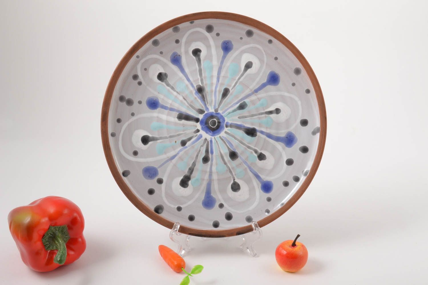 Керамическая тарелка посуда ручной работы расписная тарелка большая с декором фото 1
