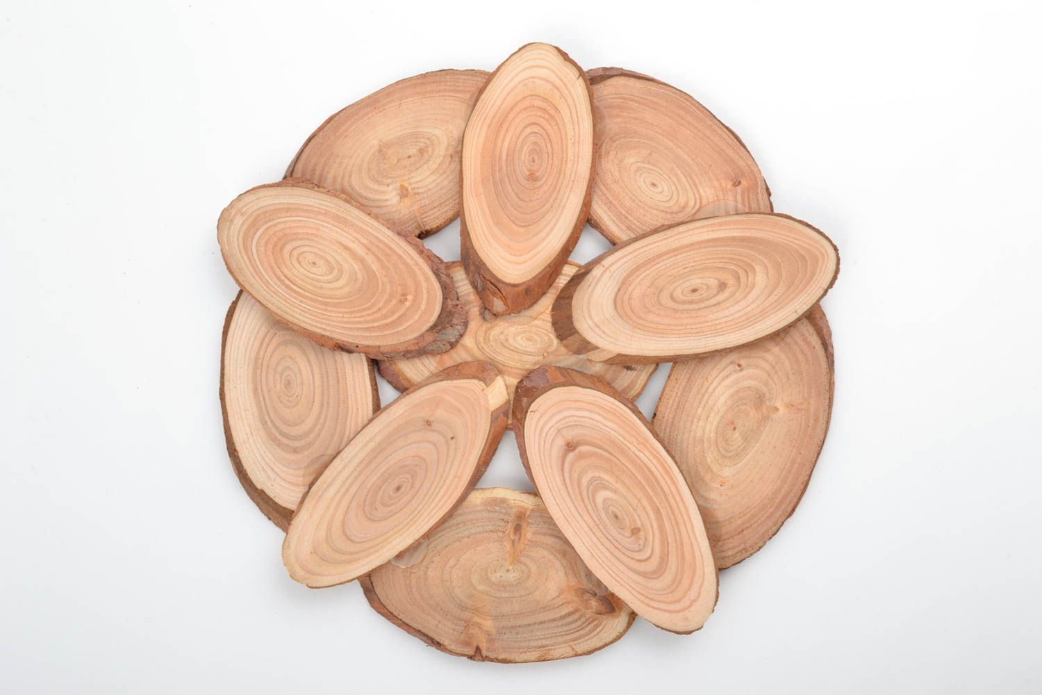 Handmade Untersetzer für heiße Töpfe und Tassen aus Lärchenholz Küche Dekor foto 4