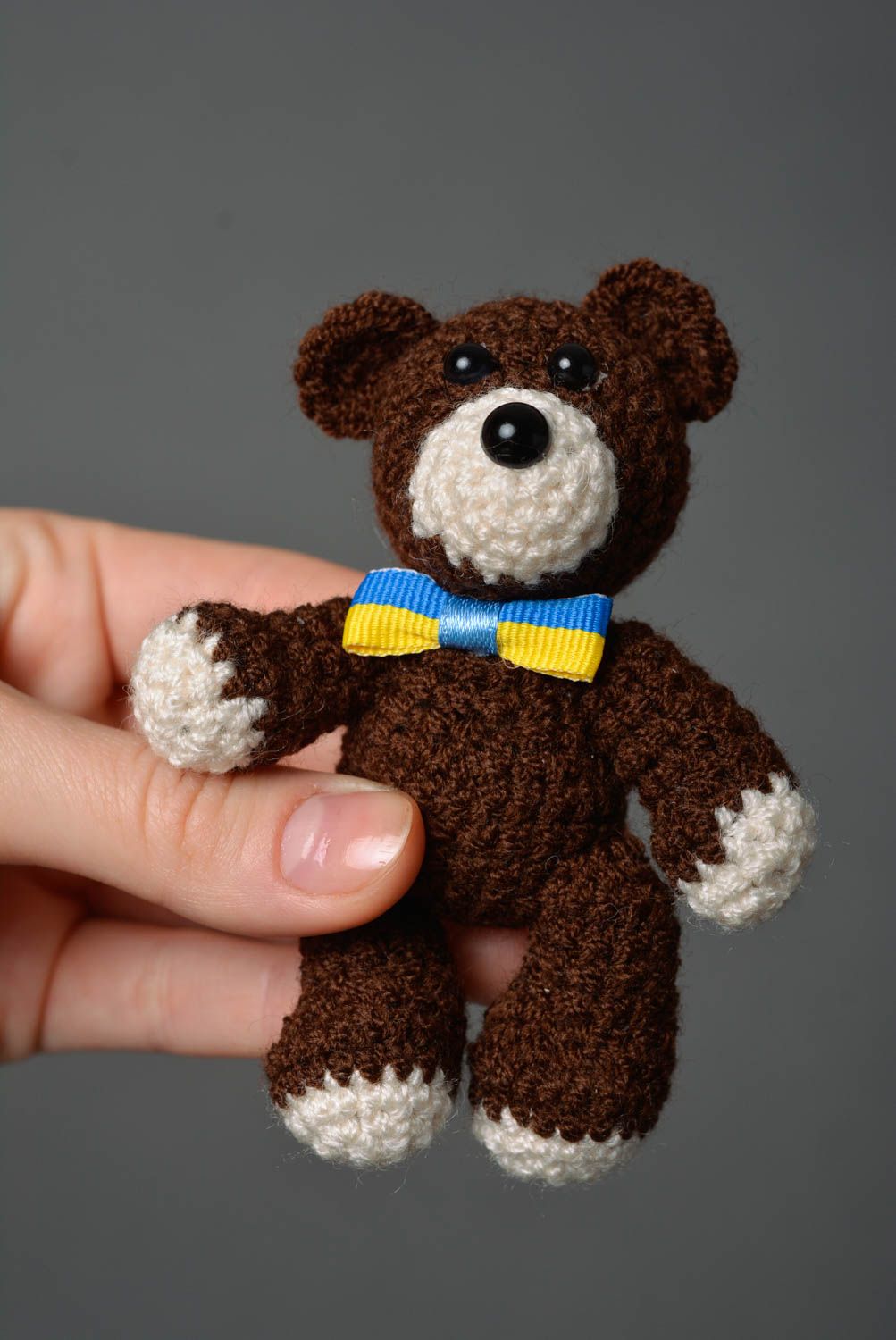 Jouet ours marron foncé Peluche faite main tricotée au crochet Cadeau enfant photo 4