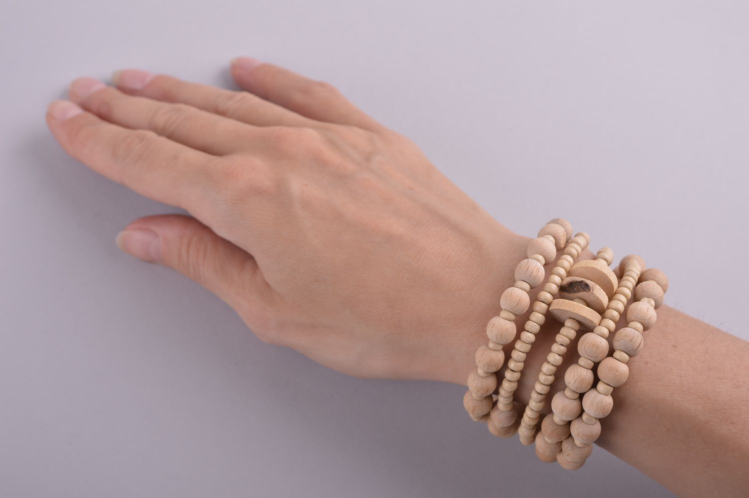 Bracelet bois naturel Bijou fait main multirang discret Accessoire femme photo 5
