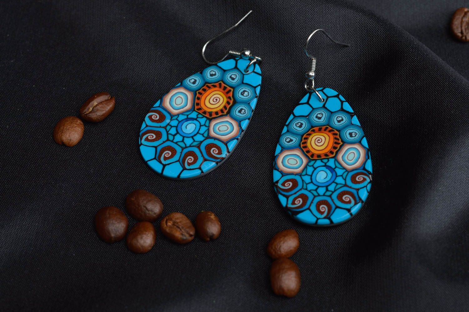Grelle schöne ovale handgemachte Ohrringe aus Polymerton in Blau für Damen foto 1