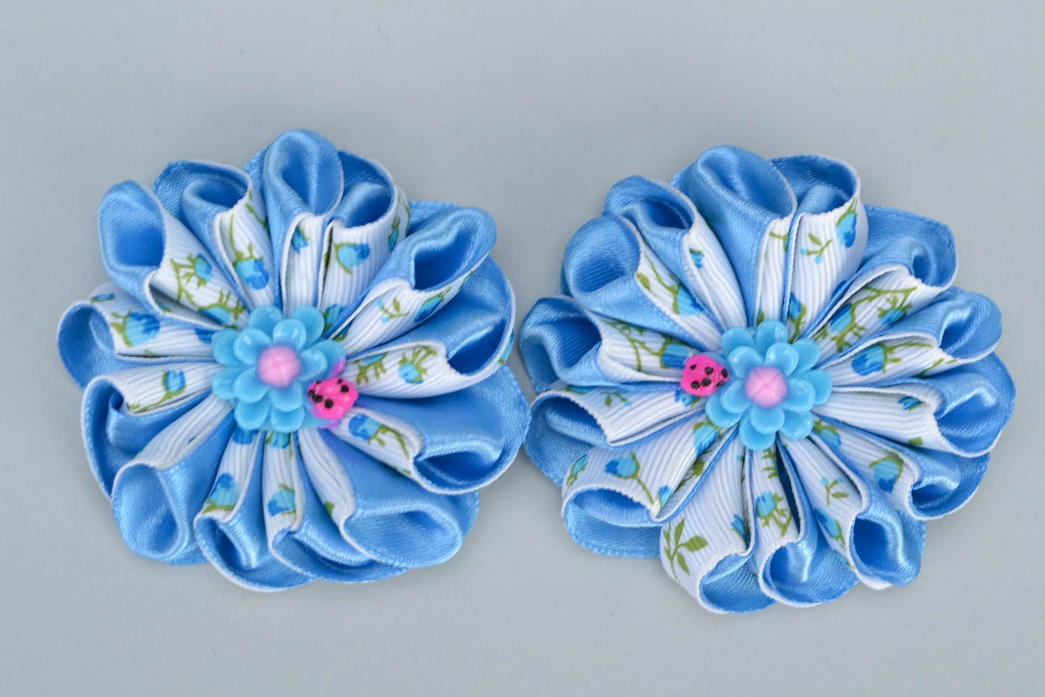 Handmade beautiful scrunchies with flowers made using kanzashi technique set of 2 pieces photo 3