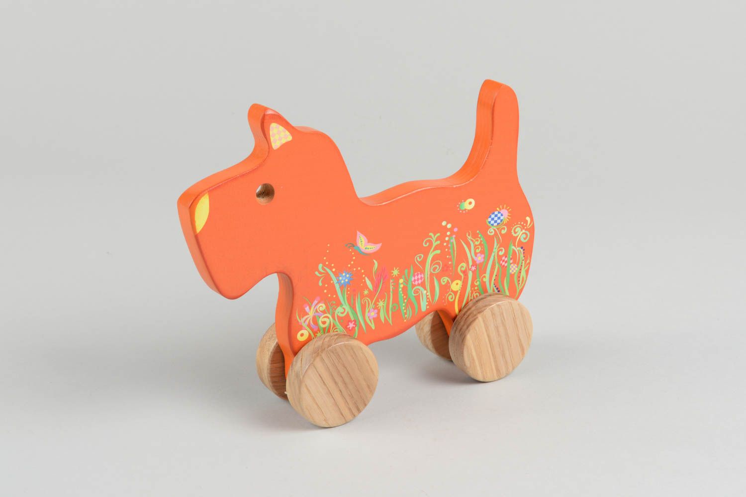 Juguete hecho a mano perrito juguete de madera regalo bonito juguetes con ruedas foto 4