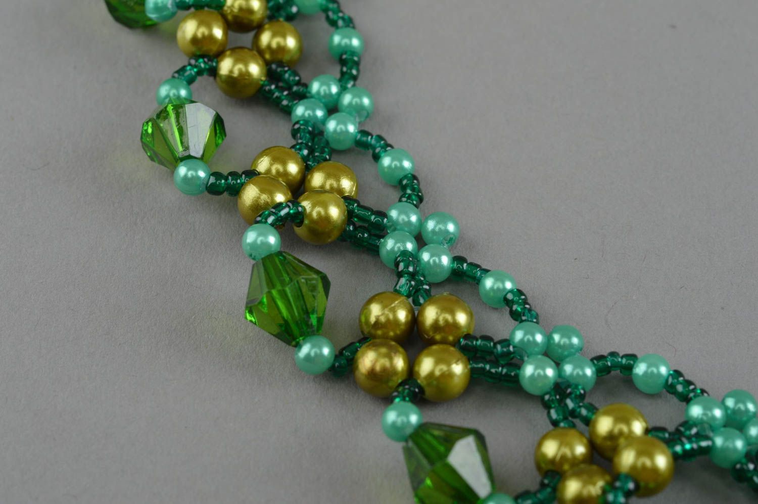 Beaded necklace green woven openwork handmade summer accessory for girls photo 4