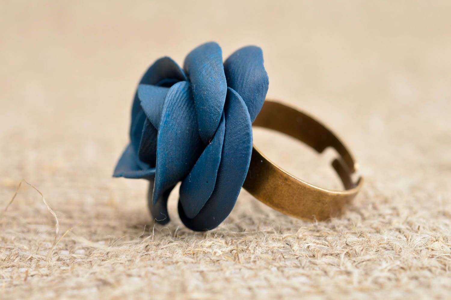 Zarter Blumen Ring handmade Polymer Schmuck Accessoire für Frauen blaue Rose foto 2