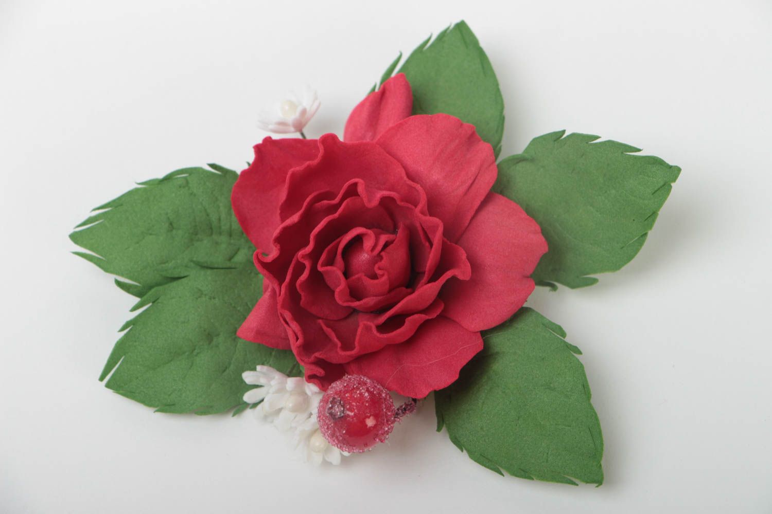 Festliche schöne handmade Brosche aus Foamiran Rose mit Blättern für Damen foto 2