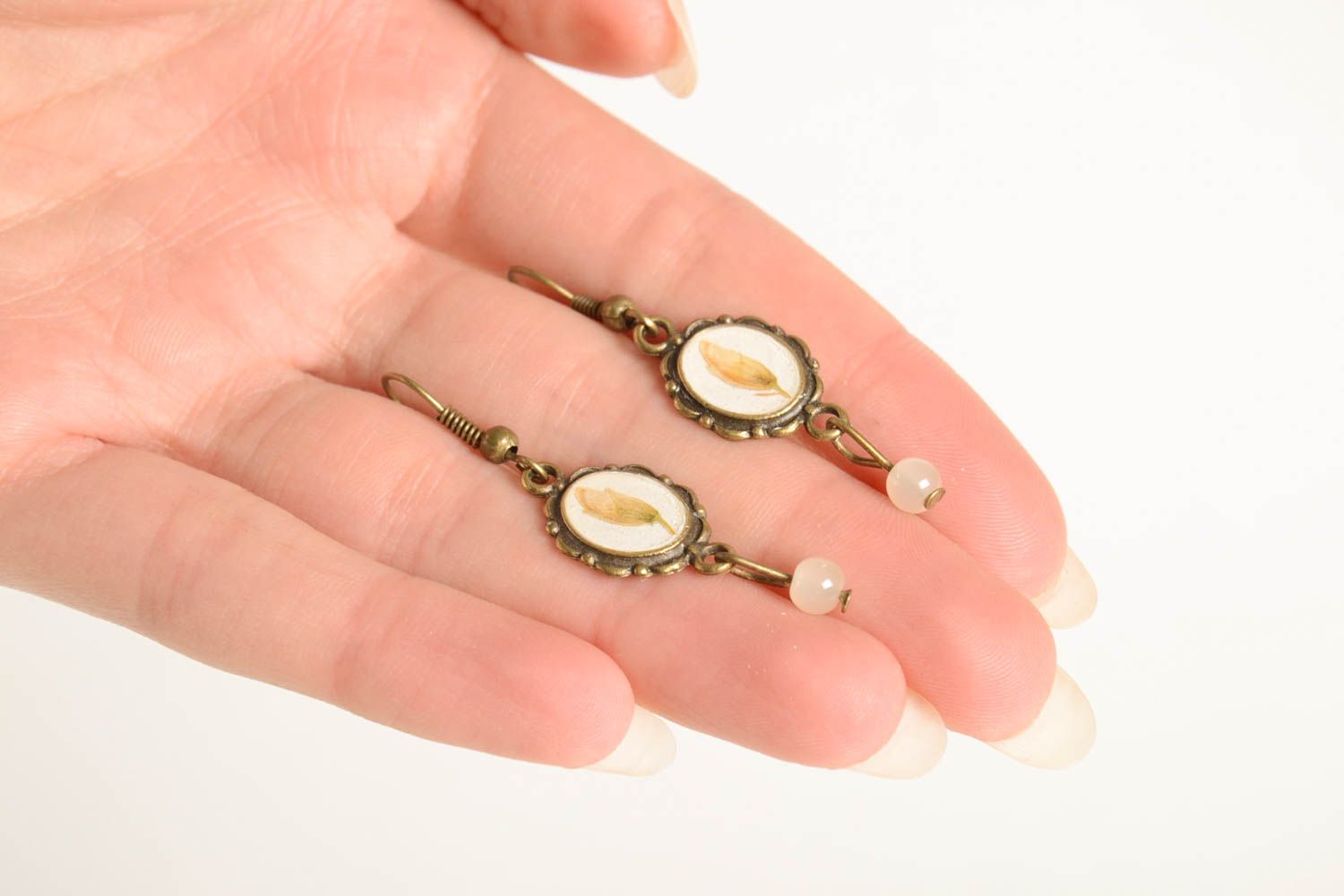 Handmade earrings with dry flowers elegant dangling earrings botanical jewelry photo 2