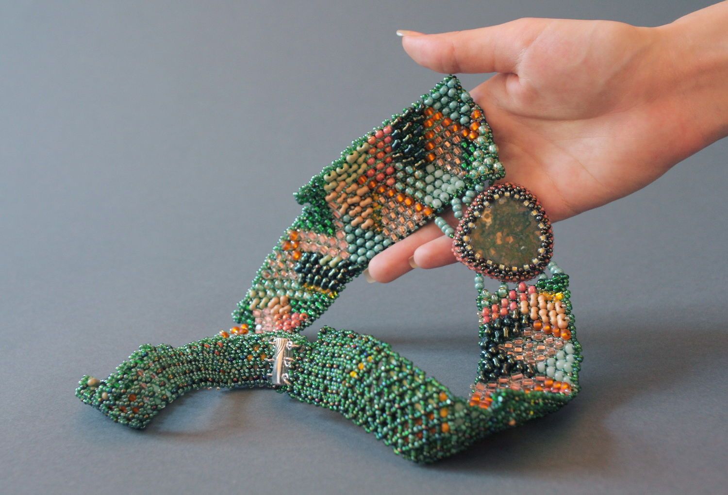 Beaded necklace-collar photo 5