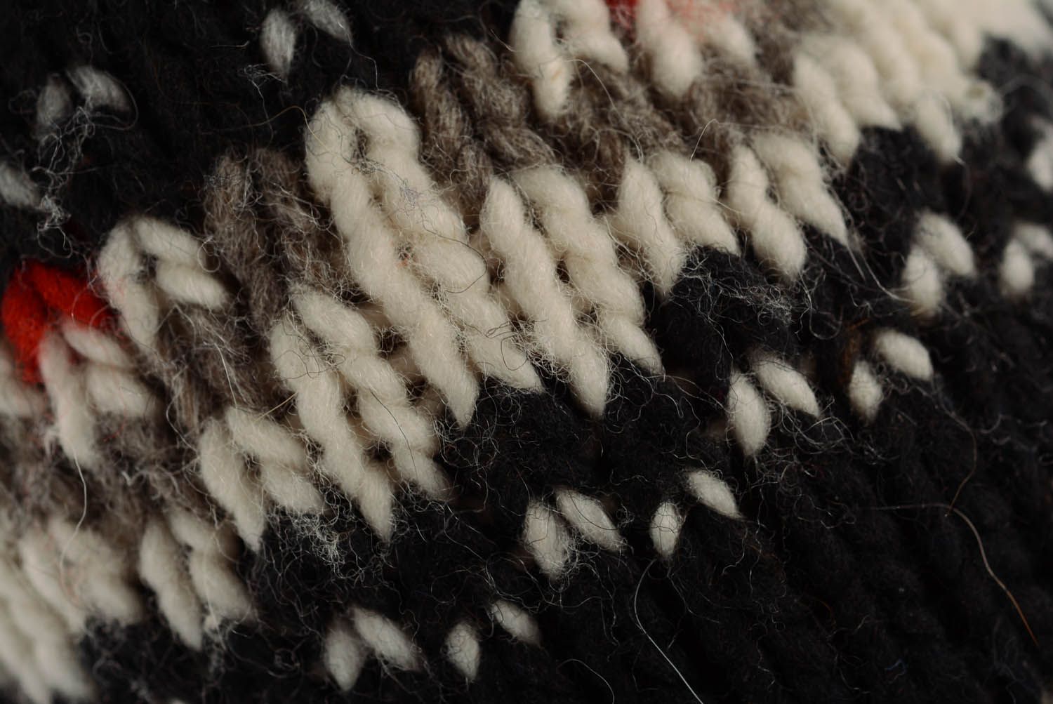 Camisola sem mangas com um padrão tricotada de lã de alpaca foto 3
