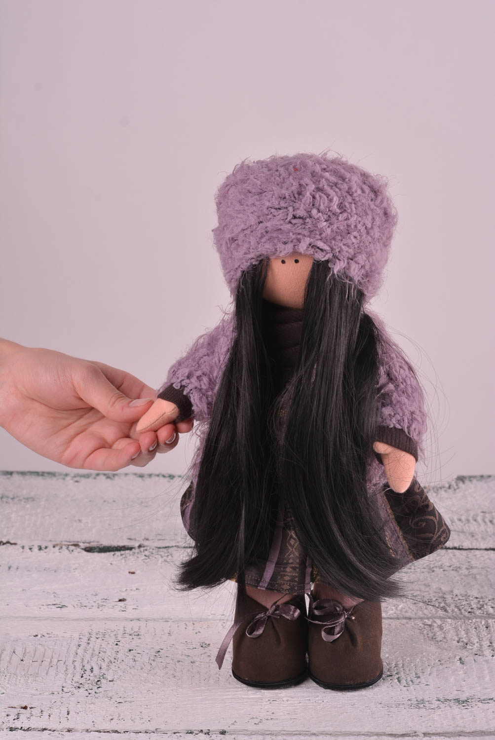 Кукла ручной работы кукла из ткани мягкая кукла с синтепухом брюнетка в шапке фото 2