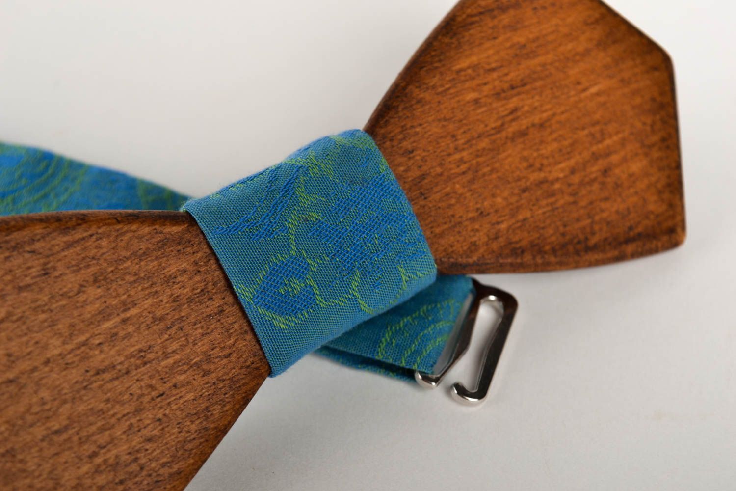 Corbata de lazo azul de madera artesanal pajarita moderna accesorio unisex foto 3
