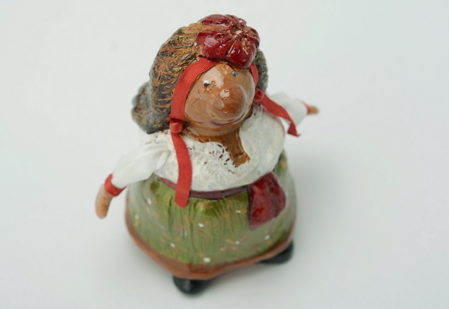 Decorative plaster figurine photo 1