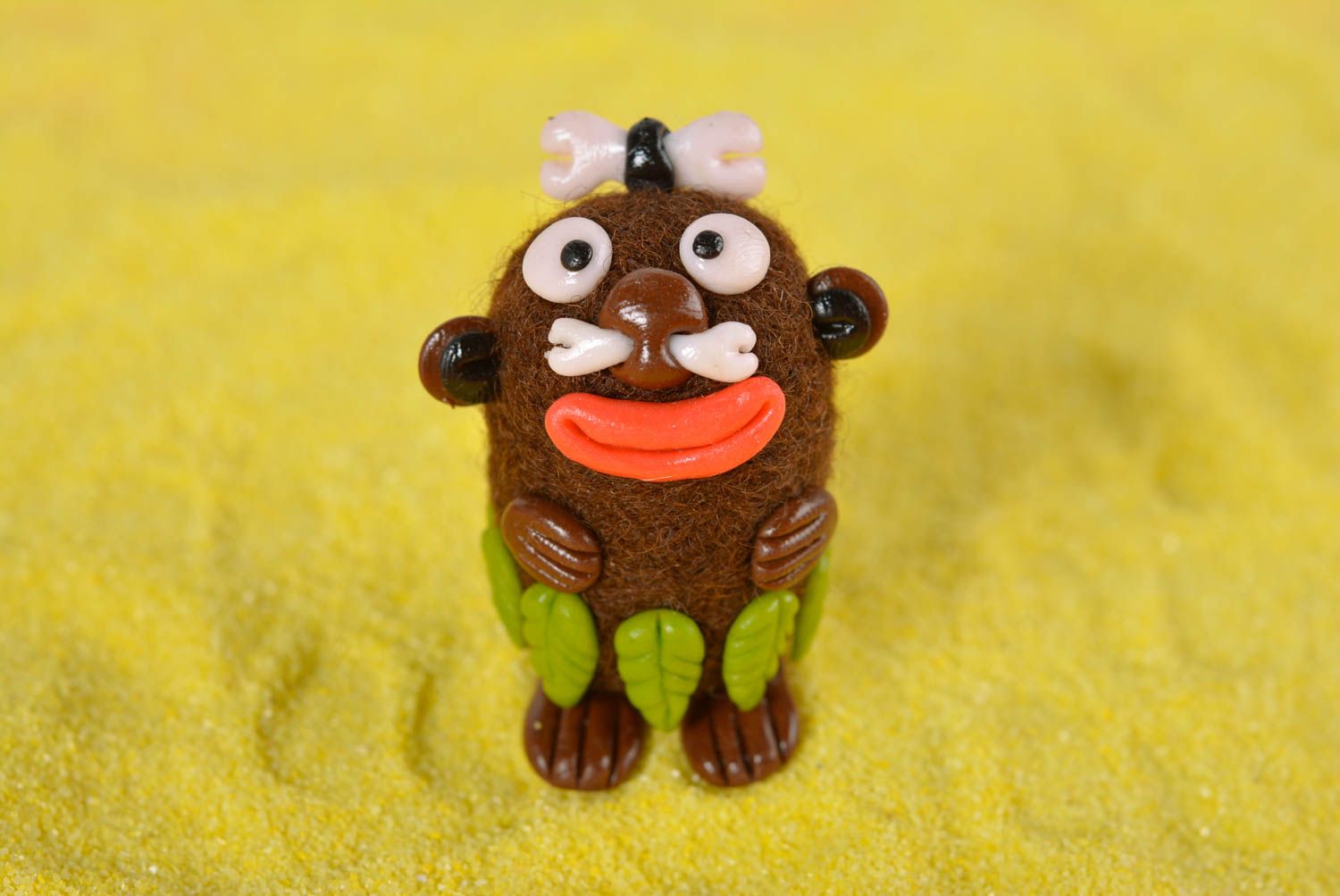 Handmade Spielzeug Junge aus Wolle Geschenke für Kinder Haus Deko gefilzt foto 1