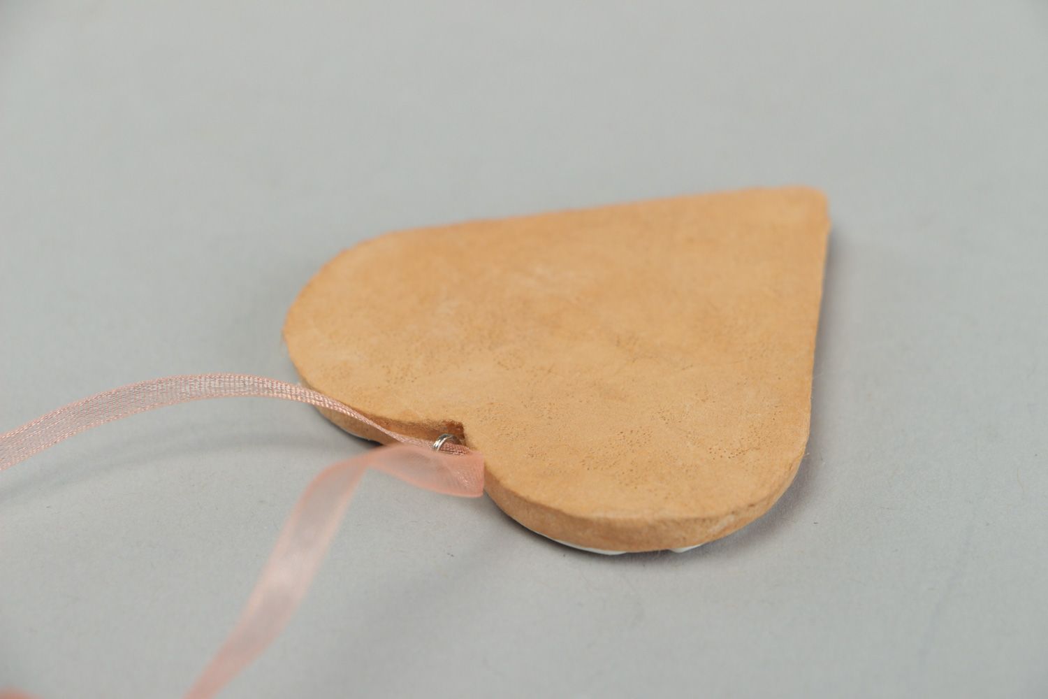 Suspension décorative en pâte polymère faite main Biscuit en forme de cœur photo 3