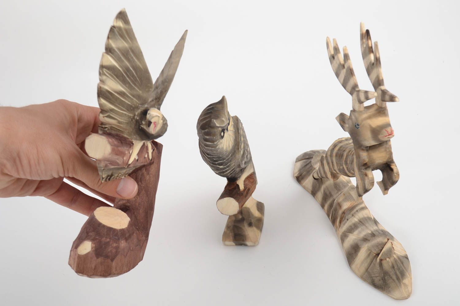 Набор статуэток оленя совы и орла из дерева ручной работы 3 шт оригинальные фото 3