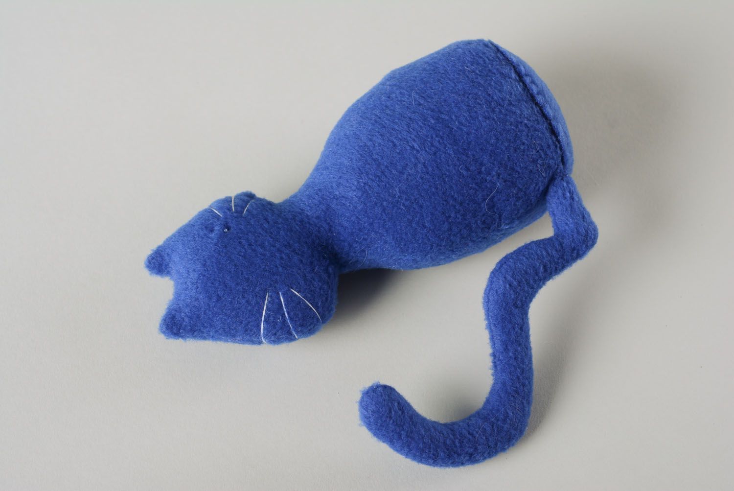 Gato de peluche azul foto 5