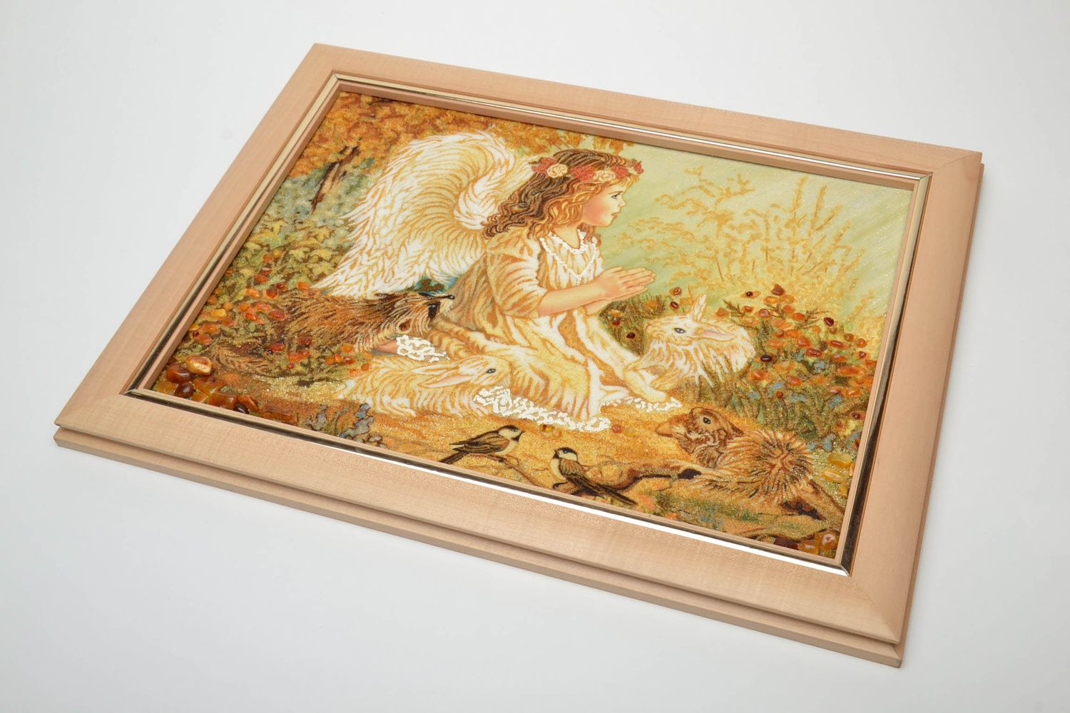 Картина на стену из янтаря Девочка-ангел фото 2