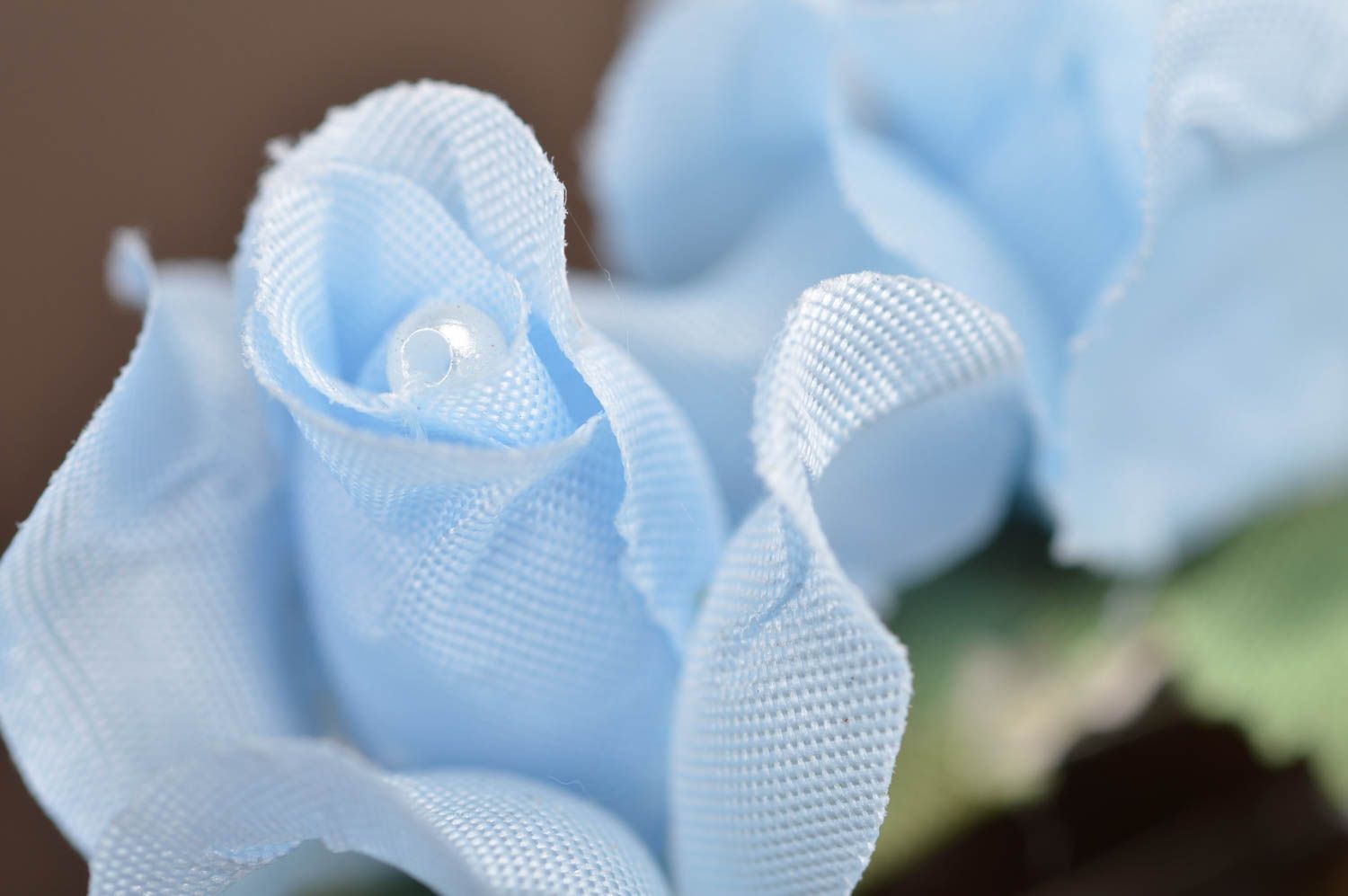 Детская заколка цветок голубая маленькая красивая нежная ручной работы фото 4