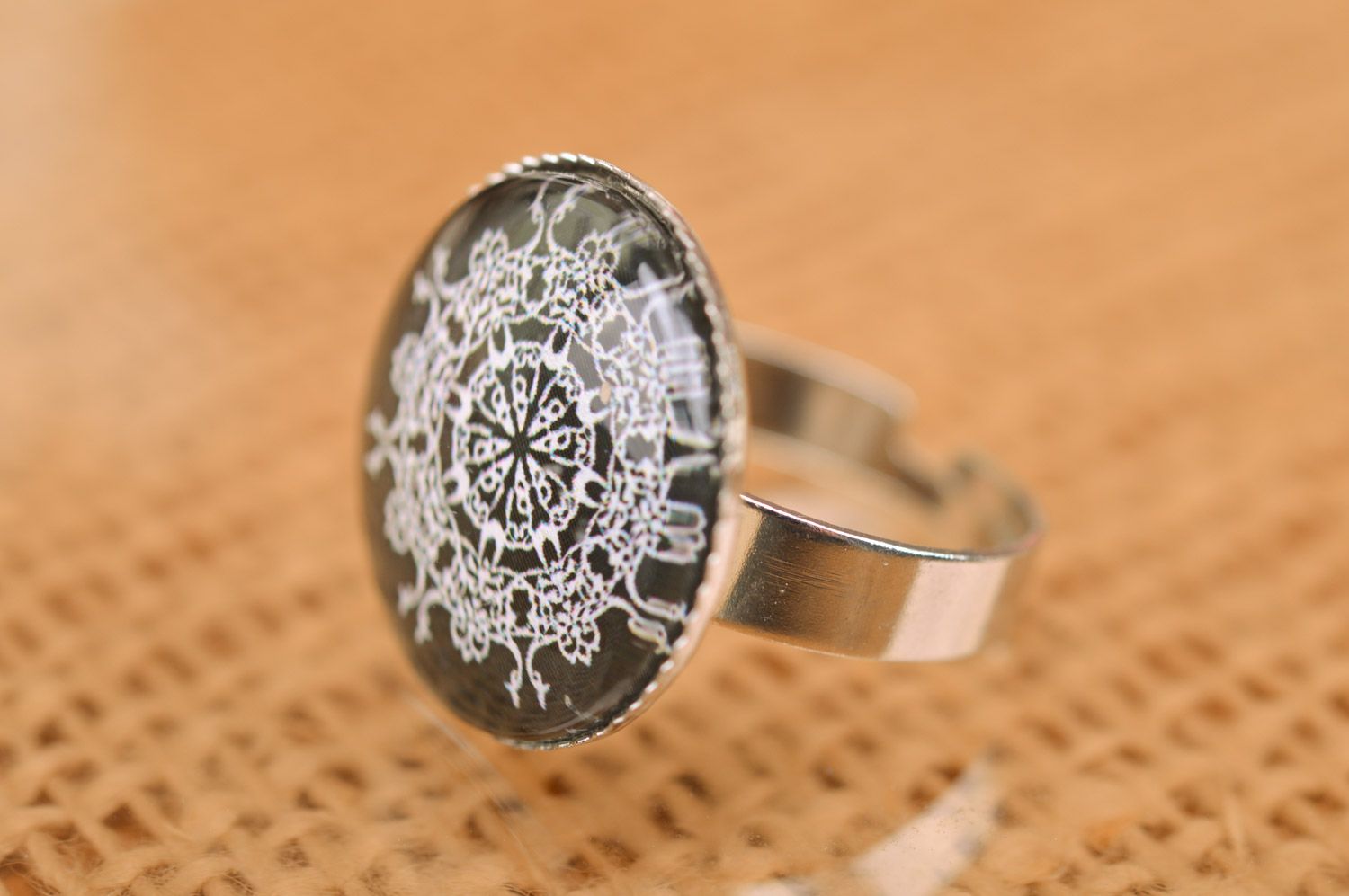Handmade round patterned metal ring with adjustable size photo 2
